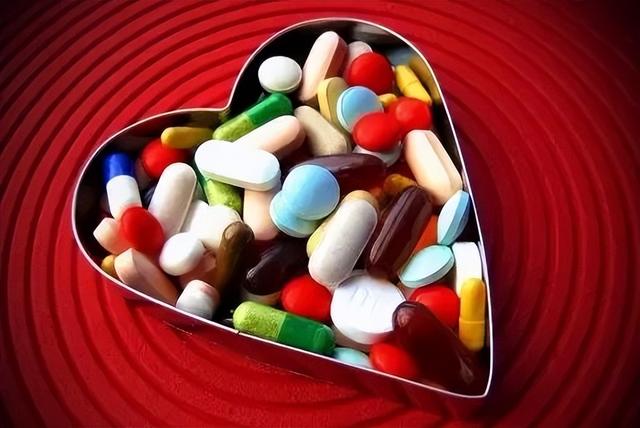 淀粉是什么糖，淀粉是什么粉和生粉是一样吗（药片里为什么要“加糖”）