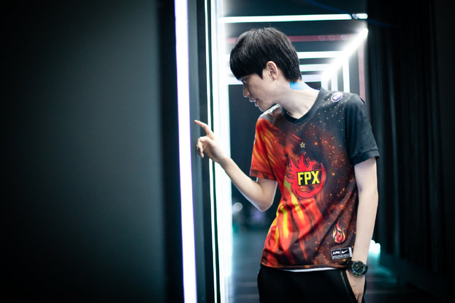 库奇出装，库奇出装2021（魔宗死舞再卢登打出爆炸输出）