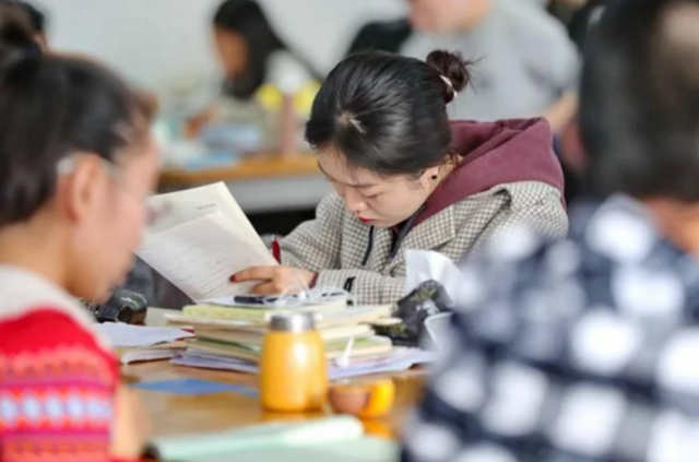 选调生工资待遇怎么样，选调生的工资待遇如何（公务员中的“上上签”）