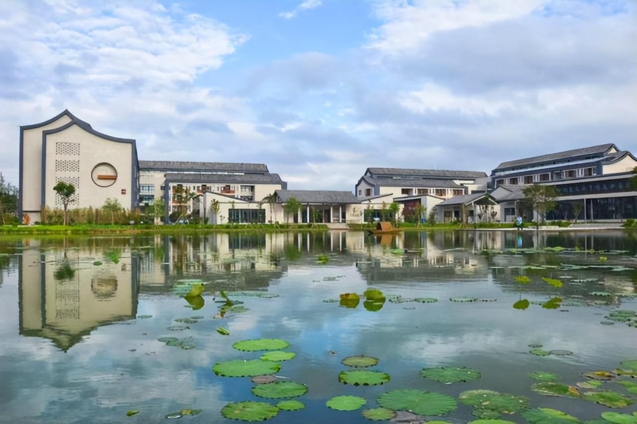 泰山科技学院学费，山东科技大学泰山科技学院学费（山东一高校招生计划1782人）