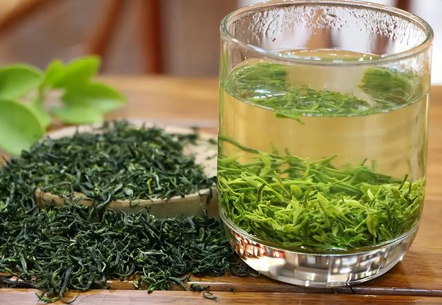 绿茶什么时候喝最好，什么样的绿茶好喝（行家：一次性说清楚别喝错）