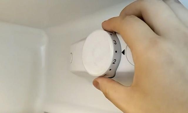 冬天冰箱调到几档最合适，冬天冰箱调到几档最合适不会结冰（还能帮助冰箱延长使用寿命）