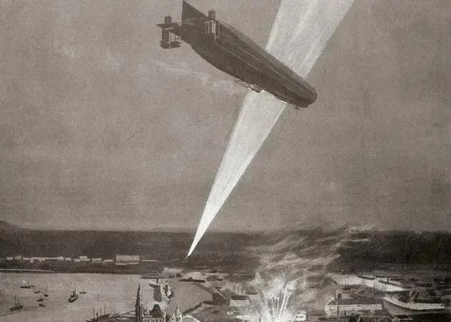 齐柏林飞艇lz2是什么时候设计的，齐柏林飞艇飞多高（德国飞艇神话缔造者）