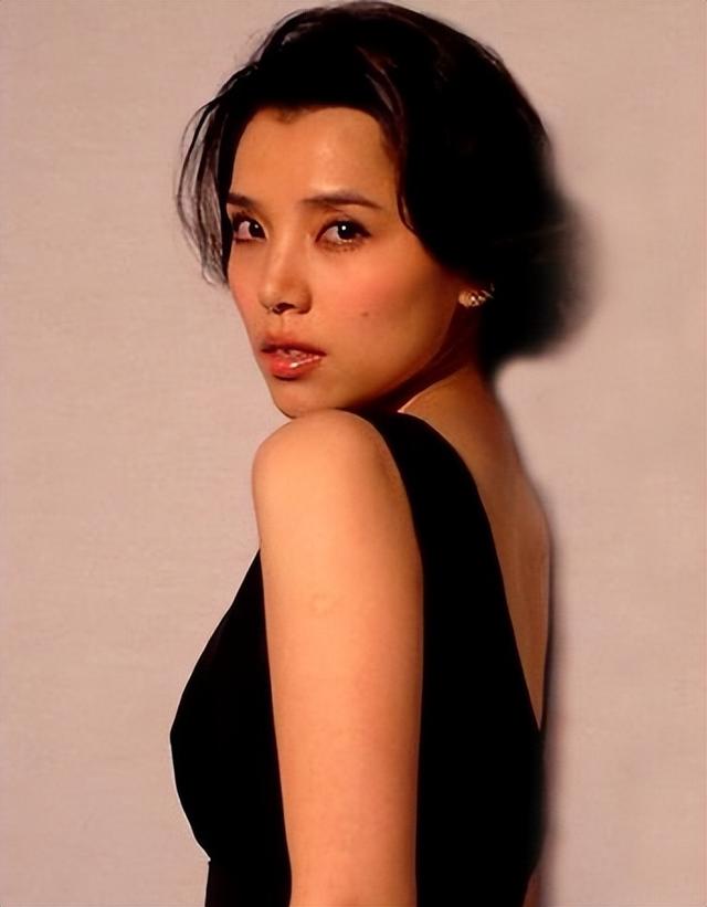 唐艺昕甄嬛传演的谁，唐艺昕在甄嬛传里演什么角色呢（“蛇蝎女孩”异军突起）