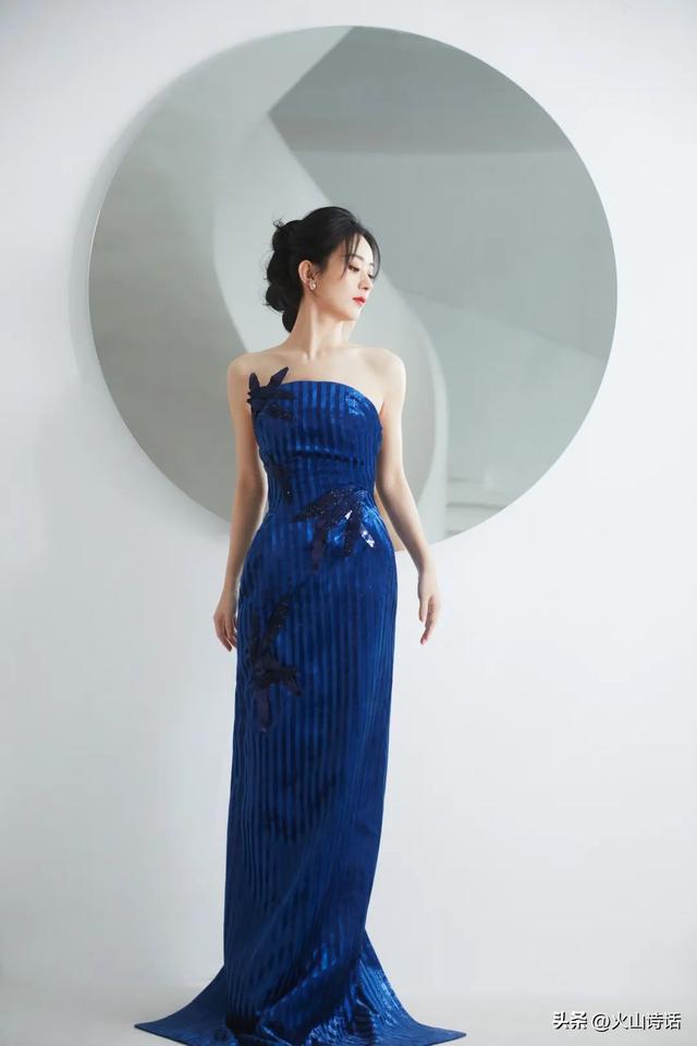 赵丽颖会唱歌吗，赵丽颖2006年唱歌（赵丽颖献唱春晚）