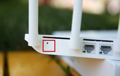 wifi无线桥接，两台无线WIFI路由器如何桥接（WIFI信号覆盖家里的角角落落）