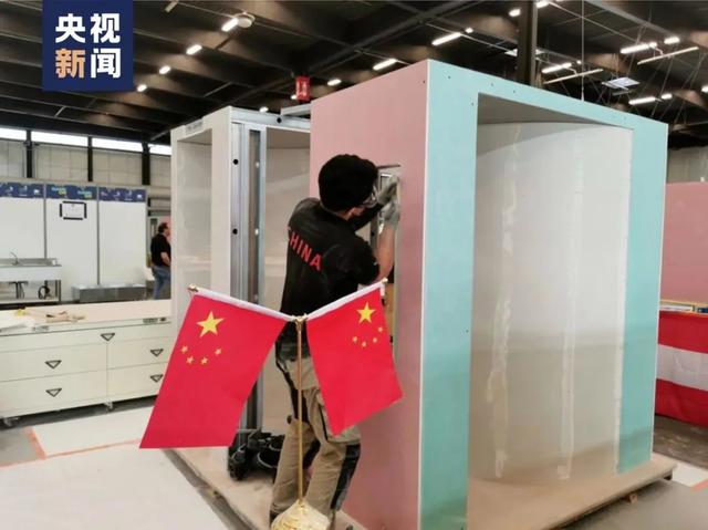 刮腻子成世界冠军，刮腻子世界冠军是谁（00后小伙刮腻子）