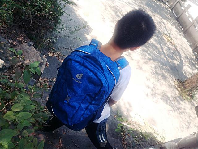 中学生适合什么书包，<Deuter>Ypsilon优习护脊中学生书包