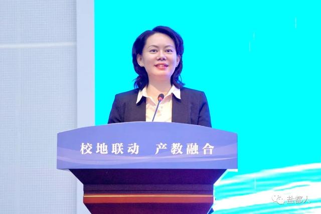 盐城工学院研究生院，2021盐城工学院研究生奖学金助学金有哪些（<盐龙湖先进技术研究院>与共建企业成功签约授牌）