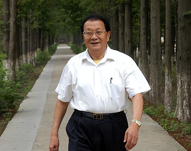 华西村在哪个省，华西村在哪个省份（从户均600万元到欠债400亿）