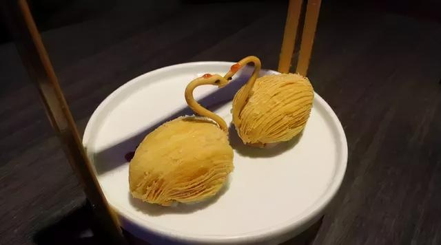 米其林餐厅是什么意思，米其林餐厅是啥意思（米其林是轮胎还是餐厅）