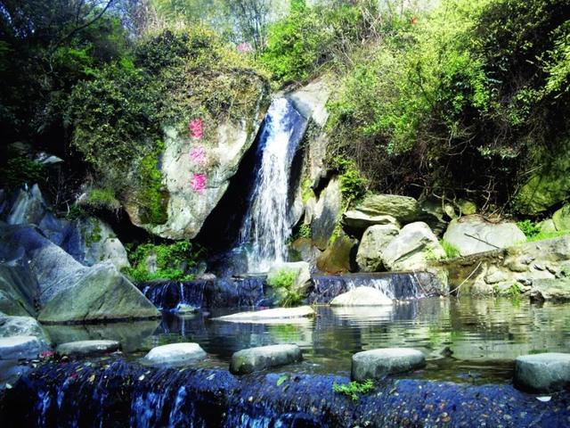 南昌梅岭旅游攻略 ，南昌梅岭旅游攻略路线（收下这份父亲节梅岭旅行攻略）