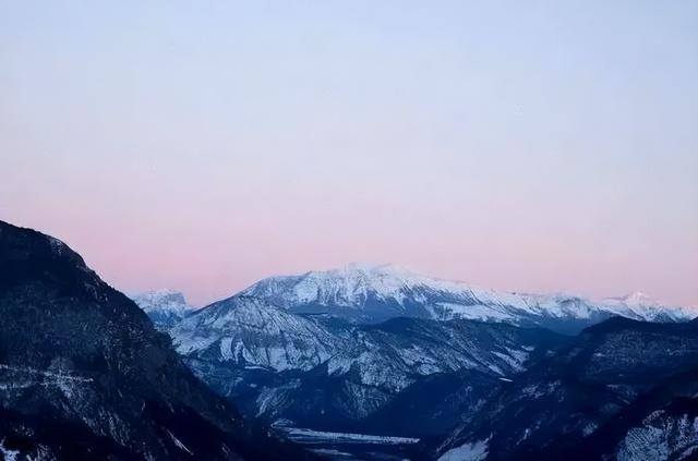 充满阳光正能量的文字图片，充满阳光正能量的说说配图（早安心语，正能量最美语录说说）