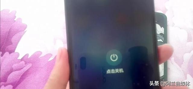 手机联系人莫名其妙的不见了，解决手机重置或开机后突然找不到联系人的情况（手机出现这几种症状）