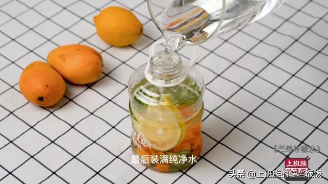 简单还好喝的自制饮料怎么做啊，简单还好喝的自制饮料怎么做啊英语（自制夏日饮品，清爽解渴太棒了）