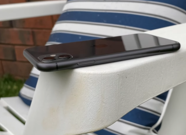 三年前的iPhone11，如今跌到3799元，现在使用算什么级别的手机？