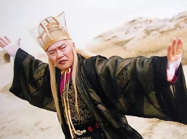 天龙八部扫地僧，天龙八部扫地僧真正身份（8位演艺圈中的“扫地僧”）