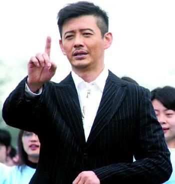 老人去世第一晚去哪了，老人死后第一天晚上去了哪里（程前：父母的抛弃让他记恨）