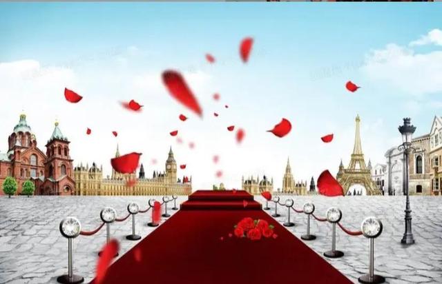 活动主持人开场白台词，活动主持人开场白主持稿（年会主持人开场及串词）