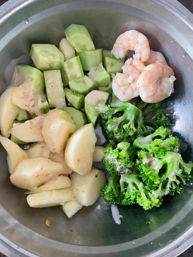 一个月瘦多少斤正常，减肥一月瘦多少斤算正常（一个月减掉15斤的真实经历）