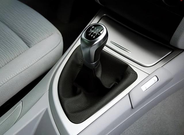 科目4多少分及格，考驾照四个科目各多少分及格（10次约考9次失败）