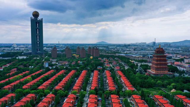 天下第一村华西村在哪个省，华西村是哪个省的（中国的华西村是哪个省的）