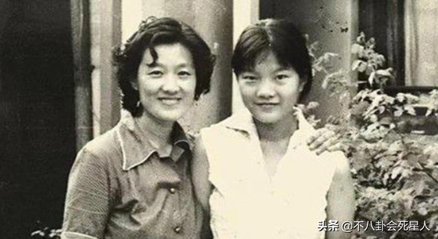洪晃的父亲叫红什么，洪晃的父亲（时尚女魔头洪晃：老妈是名媛）