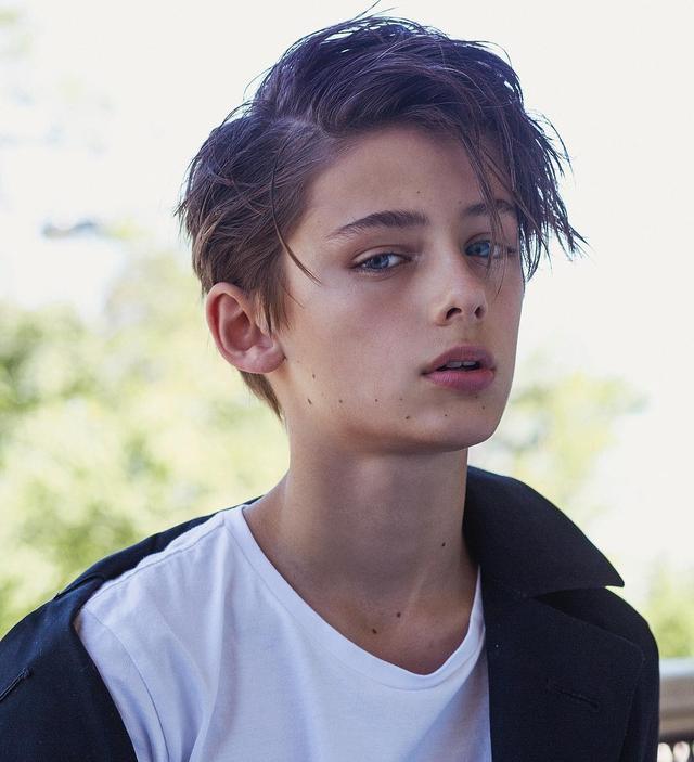 世界第一美少年，世界美少年（12岁就被誉为“世界第一美少年”）