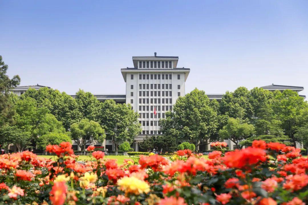 浙江大学主校区(浙江大学各个校区简介)