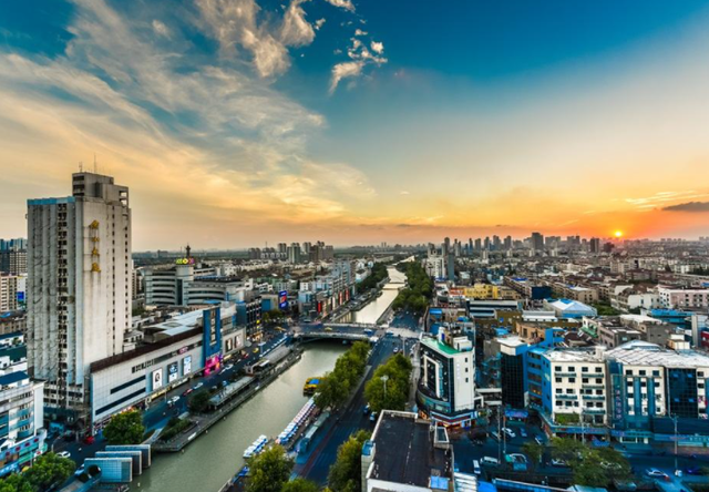 昆山有几个区，昆山有几个区和几个镇（太仓、昆山谁是真正的“上海后花园”）