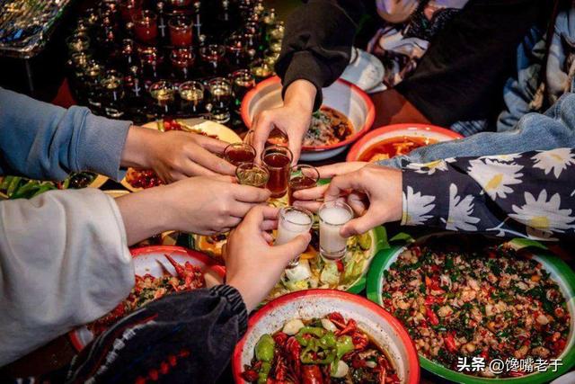 冰粉籽是什么植物，薜荔果怎么做凉粉（网友：不到天亮不回家）