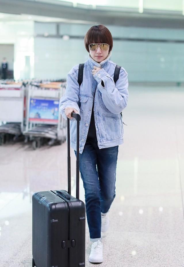 灰色卫衣怎么穿时髦，灰色卫衣穿什么外套（袁泉的穿衣技巧真值得一学）