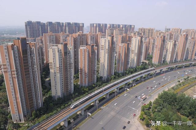 成都到都江堰怎么去，成都市到都江堰景区怎么坐车（东西南北4站一起串联）