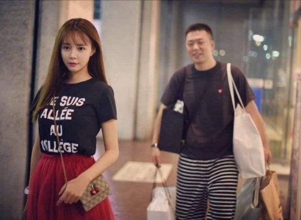 网曝沈梦辰杜海涛16日领证结婚，两人恋爱十年，女方曾多次催婚