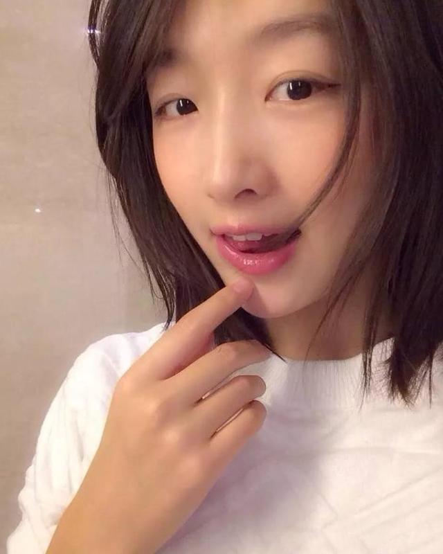 “取向成谜”周冬雨：曾当众内涵马思纯，后与王菲女儿关系引非议