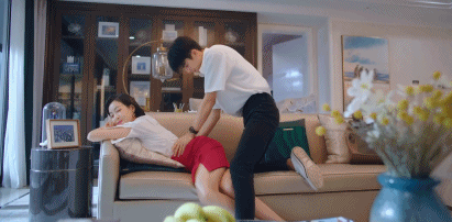 一垒打在爱情中是什么意思，全垒打在爱情中什么意思（现在的年下爱情都这么露骨吗）