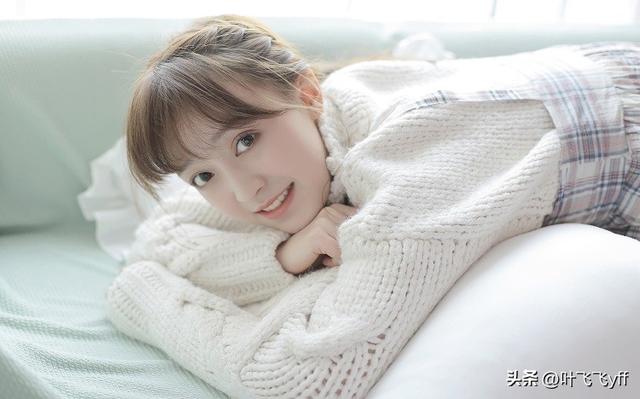 和女孩子聊什么，和女孩子吃饭聊什么话题（撩女人的直接方式）