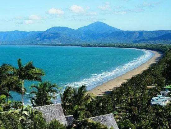 世界十大海岛度假胜地，世界知名海岛度假圣地（全世界最美的100座海岛）