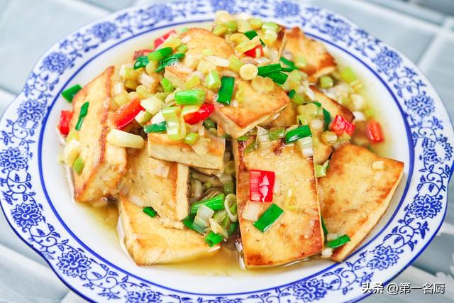 蛋黄豆腐做法介绍，蛋黄豆腐（分享5种豆腐最好吃做法）