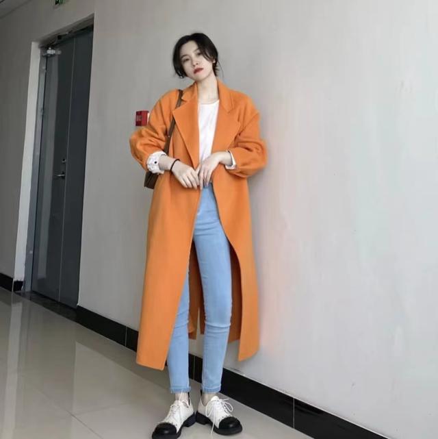 蓝色配什么颜色比较好看，天蓝色配什么颜色好看（蓝色搭配这6个颜色）