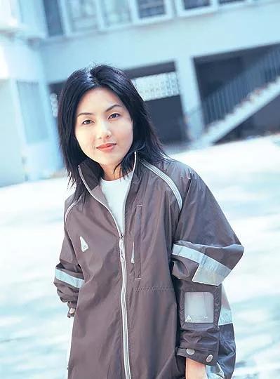 徐濠萦的店，徐濠萦的店全部倒闭还欠钱（她为什么嫁给了丁子高）