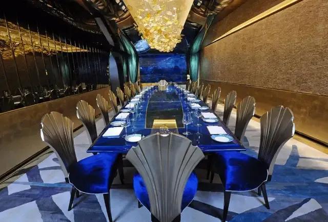 迪拜帆船酒店简介，迪拜帆船酒店介绍（80张高清图带你走进迪拜七星级帆船酒店）