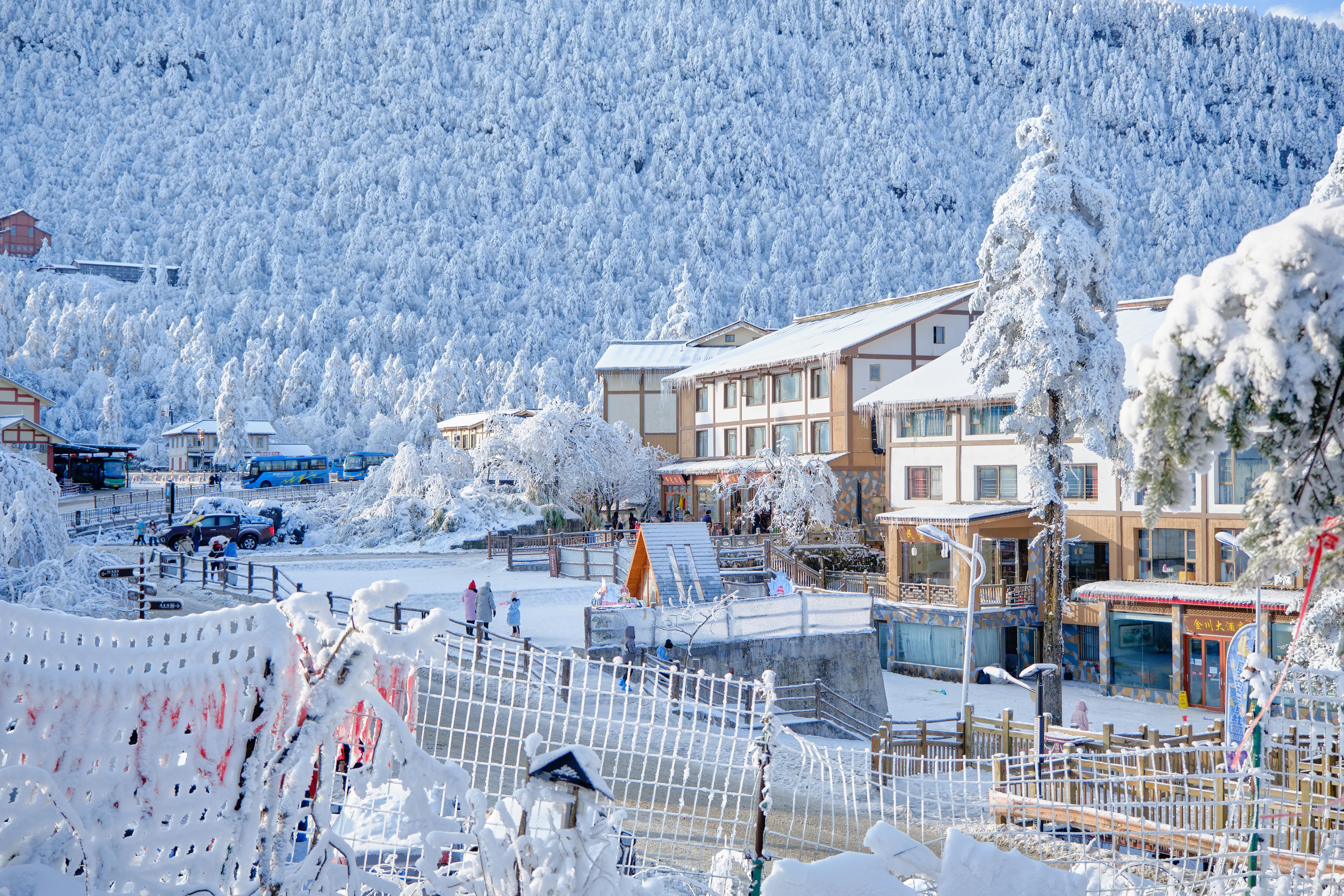 世界十大名山，世界十大名山排名榜（中国十大名山 你登过几个）