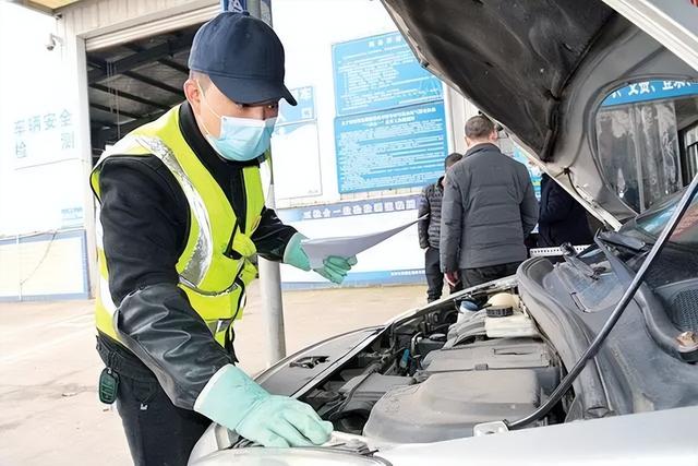 新车十年免检实施细则，十月起新车10年只检两次