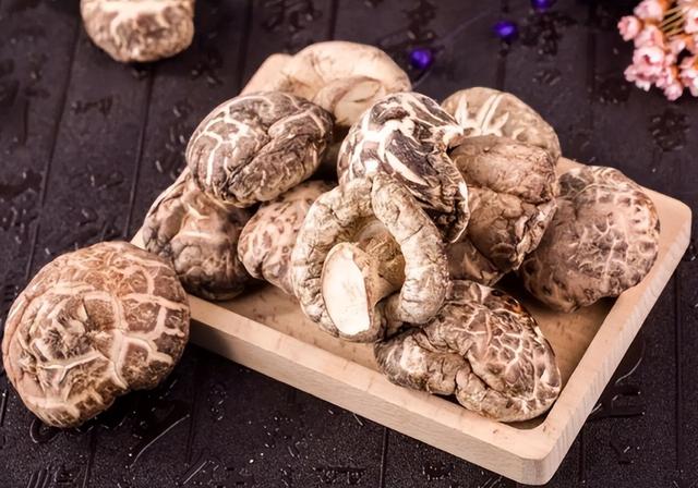 嘌呤高是什么意思，高嘌呤是什么意思（“嘌呤大户”被揪出）