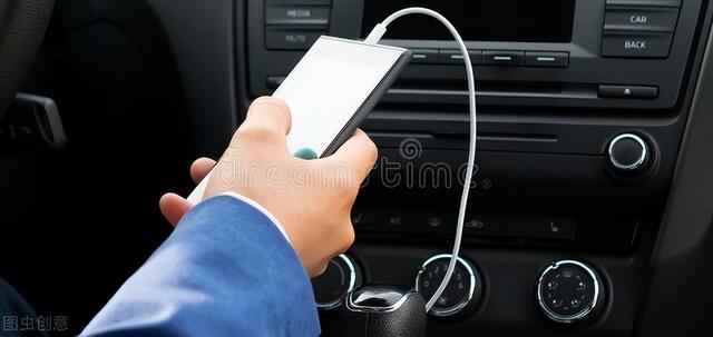 手机怎样充电快，手机如何正确充电（正确充电方式延长电池寿命）