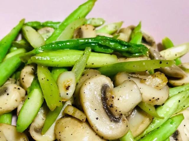 夏天有什么蔬菜，夏季都有什么时令蔬菜（夏天必吃的九种蔬菜）