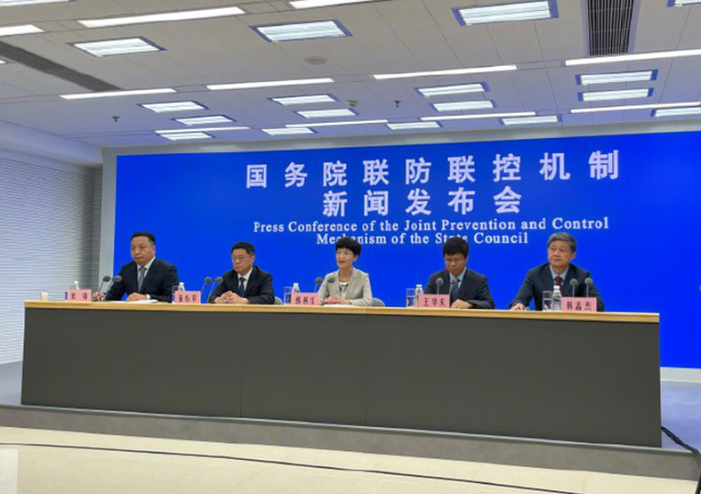 湖北高中老师被指猥亵，湖北高校老师不当言论（两名中学教师被指当街猥亵女子）