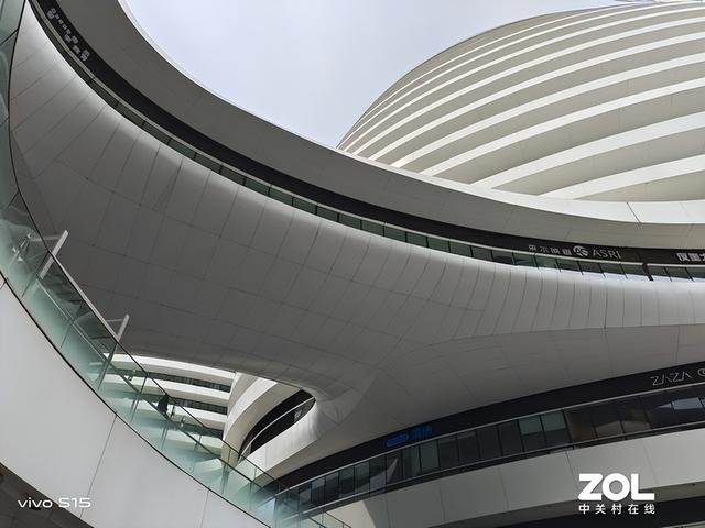 vivo s15详细参数，vivo（一款人像旗舰研究上性能了）