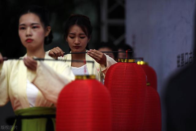 中国三大传统节日，中国三大传统节日是哪几个（中秋节意义团圆、鹭港、感恩、许愿）